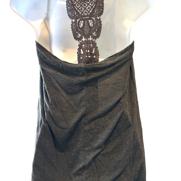 Naked Zebra Gray Top With Banded Hem Short Sleeves Crochet Detail on Back Large - Picture 2 of 8